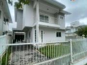 Casa / Sobrado para Venda em Palhoça/SC Cidade...