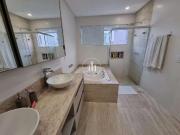 Casa / Sobrado para Venda em Palhoça/SC Pedra Branca 4...