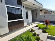 Casa / Sobrado para Venda em Palhoça/SC Madri 3 Quartos