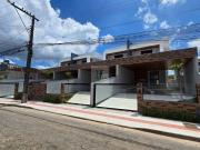 Casa / Sobrado para Venda em Palhoça/SC Pagani 3 Quartos