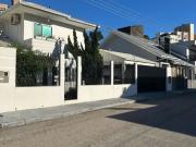 Casa / Sobrado para Venda em Palhoça/SC Pagani 3 Quartos