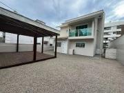 Casa / Sobrado para Venda em Palhoça/SC Pagani 3 Quartos