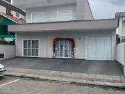 Casa / Sobrado para Venda em Palhoça/SC Pagani 3 Quartos