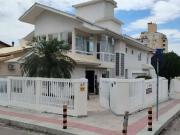 Casa / Sobrado para Venda em Palhoça/SC Pagani 4 Quartos