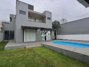 Casa / Sobrado para Venda em Palhoça/SC Pedra Branca