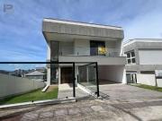 Casa / Sobrado para Venda em Palhoça/SC Pedra Branca 3...
