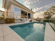 Casa / Sobrado para Venda em Palhoça/SC Pedra Branca 3...