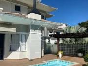 Casa / Sobrado para Venda em Palhoça/SC Pedra Branca 3...