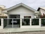 Casa / Sobrado para Venda em Palhoça/SC Pedra Branca 3...