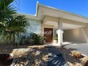 Casa / Sobrado para Venda em Palhoça/SC Pedra Branca 3... Casa / Sobrado para Venda em Palhoça/SC Pedra Branca 3...