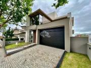 Casa / Sobrado para Venda em Palhoça/SC Pedra Branca 3...