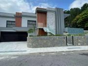 Casa / Sobrado para Venda em Palhoça/SC Pedra Branca 3...