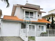 Casa / Sobrado para Venda em Palhoça/SC Pedra Branca 3...
