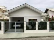 Casa / Sobrado para Venda em Palhoça/SC Pedra Branca 3...