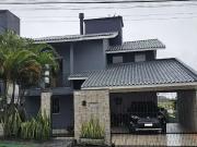 Casa / Sobrado para Venda em Palhoça/SC Pedra Branca 3...