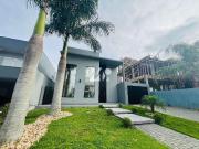 Casa / Sobrado para Venda em Palhoça/SC Pedra Branca 4...