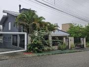 Casa / Sobrado para Venda em Palhoça/SC Pedra Branca 3...