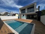 Casa / Sobrado para Venda em Palhoça/SC Pedra Branca 3...