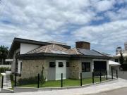 Casa / Sobrado para Venda em Palhoça/SC Pedra Branca 3...