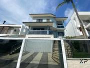 Casa / Sobrado para Venda em Palhoça/SC Pedra Branca 4...