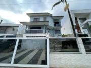 Casa / Sobrado para Venda em Palhoça/SC Pedra Branca 4...