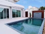 Casa / Sobrado para Venda em Palhoça/SC Pedra Branca 4...