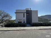 Casa / Sobrado para Venda em Palhoça/SC Pedra Branca 4... Casa / Sobrado para Venda em Palhoça/SC Pedra Branca 4...