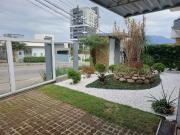 Casa / Sobrado para Venda em Palhoça/SC Pedra Branca 4...