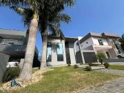 Casa / Sobrado para Venda em Palhoça/SC Pedra Branca 4...