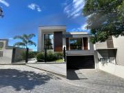 Casa / Sobrado para Venda em Palhoça/SC Pedra Branca 4...