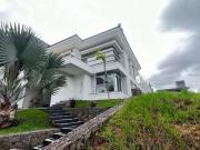 Casa / Sobrado para Venda em Palhoça/SC Pedra Branca 4...