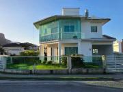 Casa / Sobrado para Venda em Palhoça/SC Pedra Branca 4...
