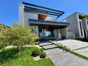 Casa / Sobrado para Venda em Palhoça/SC Pedra Branca 4...
