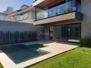 Casa / Sobrado para Venda em Palhoça/SC Pedra Branca 4...