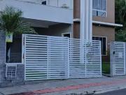 Casa / Sobrado para Venda em Palhoça/SC Pedra Branca 4...