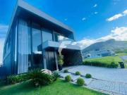 Casa / Sobrado para Venda em Palhoça/SC Pedra Branca 4...