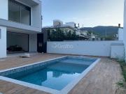 Casa / Sobrado para Venda em Palhoça/SC Pedra Branca 4...