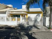Casa / Sobrado para Venda em Palhoça/SC Praia de Fora 4...