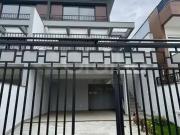 Casa / Sobrado para Venda em Palhoça/SC São Sebastião 3...