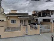 Casa / Sobrado para Venda em Palhoça/SC São Sebastião 3...