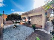 Casa / Sobrado para Venda em Paranaguá/PR Costeira 4 Quartos