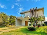 Casa / Sobrado para Venda em Paranapanema/SP Centro 5...