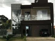 Casa / Sobrado para Venda em Pardinho/SP Ninho Verde 4...