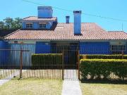 Casa / Sobrado para Venda em Pelotas/RS Areal 4 Quartos