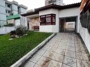 Casa / Sobrado para Venda em Pelotas/RS Centro 4 Quartos