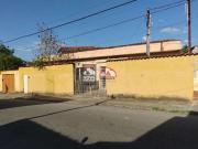Casa / Sobrado para Venda em Pindamonhangaba/SP Centro 4...