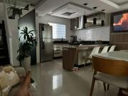 Casa / Sobrado para Venda em Pinhais/PR Vargem Grande 3...