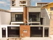 Casa / Sobrado para Venda em Poços de Caldas/MG Jardim...