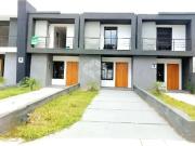 Casa / Sobrado para Venda em Porto Alegre/RS Aberta dos...