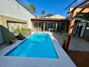 Casa / Sobrado para Venda em Porto Alegre/RS Auxiliadora...